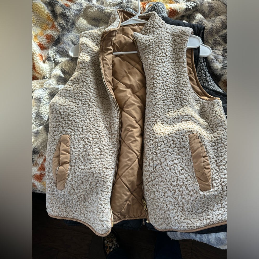 Tan reversible vest